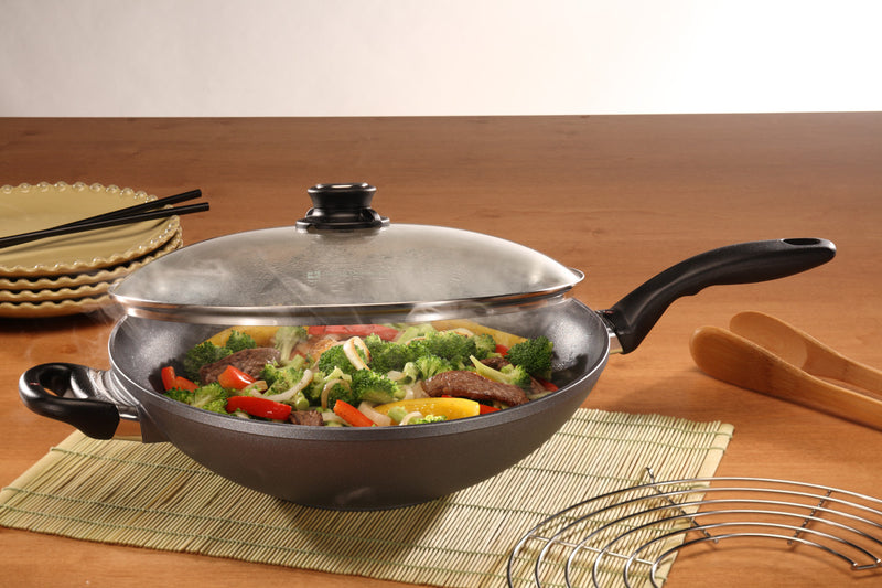 Swiss Diamond HD Nonstick Wok + rack 32 x 9.5cm 5L (15cm Flat Solid Base) with Glass vented Lid