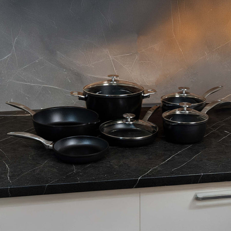 CXD Induction 10 piece set 20&24cm FRY PANS, 18&20cm SAUCEPAN w/lids, 28cm DEEP SAUTE w/lid, 28cm CASSEROLE w/lid