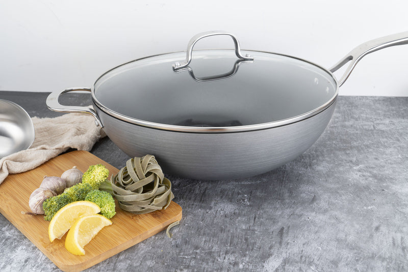 Swiss Diamond Hard Anodised 31x10cm 4.2L Nonstick wok with glass lid, side ear and handle